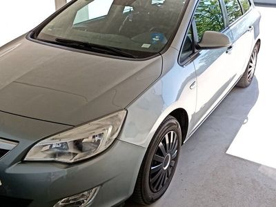 gebraucht Opel Astra Sports Tourer 1,4i 16 V Turbo