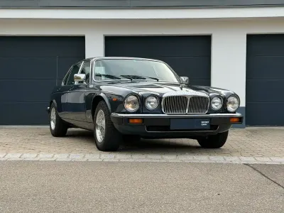 Gebraucht Jaguar XJ12 264 PS (194 kW) 1990 Blau Limousine
