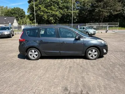 Gebraucht Renault Scénic 133 PS (97 kW) 2011 Grau Van / Kleinbus