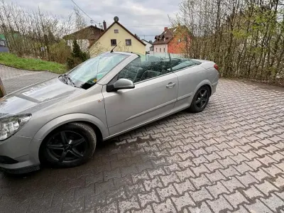 Gebraucht Opel Astra Cabriolet 140 PS (102 kW) 2007 Cabrio
