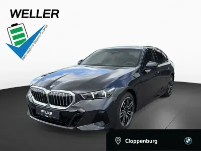 Gebraucht BMW 550e M Sport 489 PS (359 kW) 2025 Sophistograu (grau) Limousine