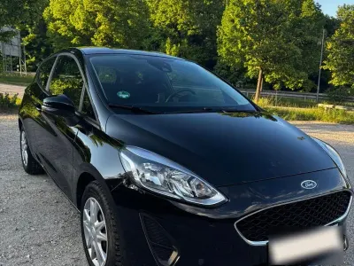 Używany Ford Fiesta Trend 71 KM (52 kW) 2019 Czarny Hatchback