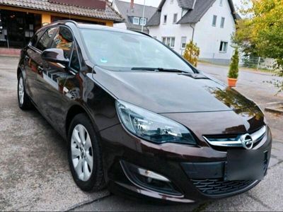 gebraucht Opel Astra Sports T. 1.6 CDTI eco Sel. 100 S/S*TOP MIT GARANTIE