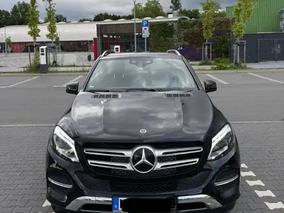 Gebraucht Mercedes GLE250 AMG line 204 PS (150 kW) 2018 Schwarz SUV