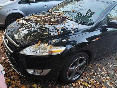 Schwarz Gebraucht 2010 Ford Mondeo Kombi | 2.500 € (Guter Preis)