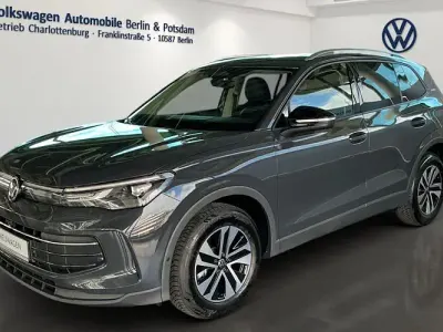 Neu VW Tiguan 130 PS (95 kW) 2026 Grau SUV
