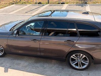 Gebraucht BMW 320 Sport Line 184 PS (135 kW) 2013 Braun Kombi