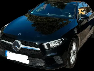 Gebraucht Mercedes A200 163 PS (119 kW) 2020 Schwarz Limousine