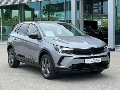 Gebraucht Opel Grandland X 131 PS (96 kW) 2024 Quarz silber metallic SUV