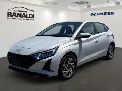 Neu Hyundai i20 Comfort 90 PS (66 kW) 2026 Silber Kleinwagen