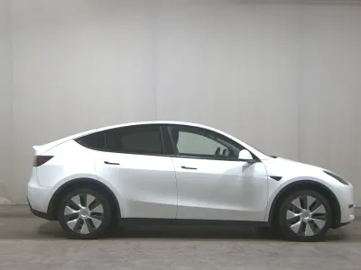 Gebraucht Tesla Model Y Long Range AWD 378 kW (514 PS) 2023 Weiß / metallic SUV