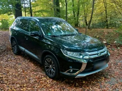 Second-hand Mitsubishi Outlander 150 CP (110 kW) 2015 Negru SUV