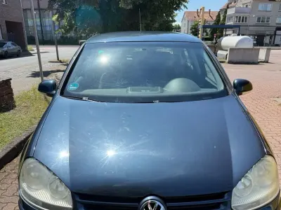 Gebraucht VW Golf V 90 PS (66 kW) 2005 Blau Kleinwagen