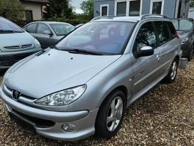 Occasion Peugeot 206 Tendance 88 PK (64 kW) 2004 Zilver Sedan