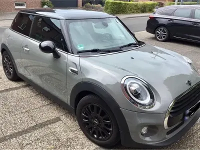 Gebraucht Mini Cooper 136 PS (100 kW) 2019 Grau Kleinwagen