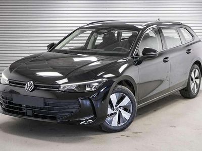 Neu VW Passat Comfortline 150 PS (110 kW) 2025 Grenadilla black metallic (ly9 Kombi