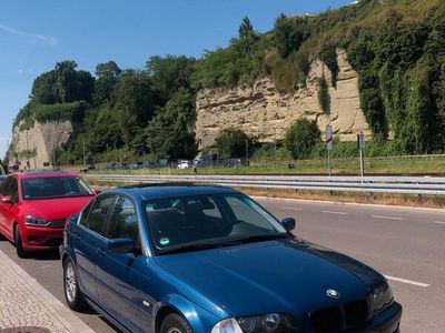 BMW 325