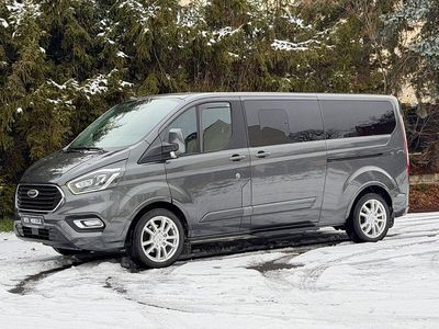 Grau Gebraucht 2018 Ford Tourneo Titanium Van / Kleinbus | 22.950 € (Fairer Preis)