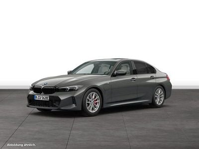 Usata BMW 330e M Sport 292 CV (214 kW) 2025 Grigio Berlina