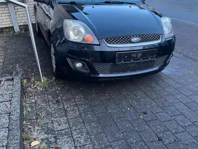 Gebraucht Ford Fiesta 80 PS (58 kW) 2007 Schwarz Kleinwagen