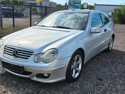 Gebraucht Mercedes C200 163 PS (119 kW) 2005 Silber Coupé