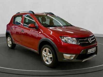 Usata Dacia Sandero Prestige 90 CV (66 kW) 2014 Rosso Berlina