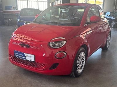 Second-hand Fiat 500e Red 86 kW (118 CP) 2023 Roșu
