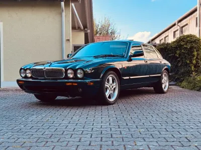 Gebraucht Jaguar XJ8 2000 Grün Limousine