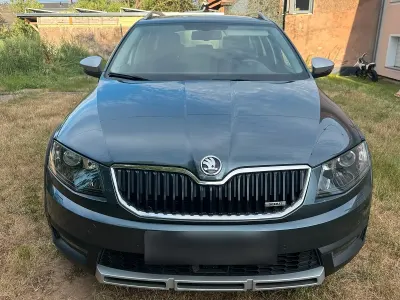 Gebraucht Skoda Octavia Scout Scout 4x4 184 PS (135 kW) 2016 Grau Kombi
