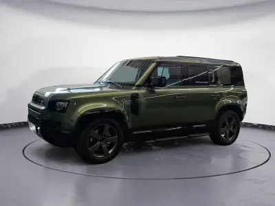 Gebraucht Land Rover Defender SE Dynamic 250 PS (183 kW) 2026 Woolstone green SUV