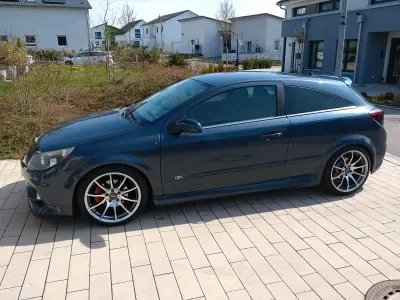 Gebraucht Opel Astra OPC 180 PS (132 kW) 2009 Blau Limousine