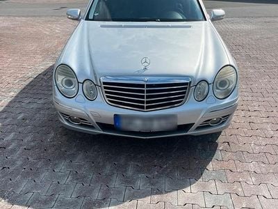 Mercedes E200
