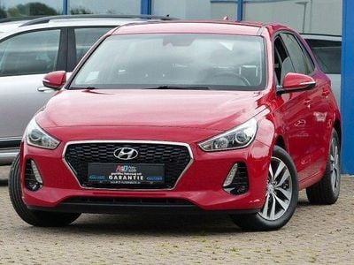 Gebraucht Hyundai i30 Trend 136 PS (100 kW) 2017 Rot Limousine