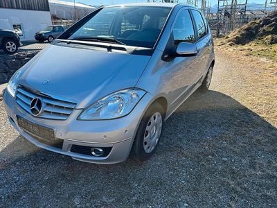 Gebraucht Mercedes A180 Avantgarde 116 PS (85 kW) 2011 Silber Kleinwagen