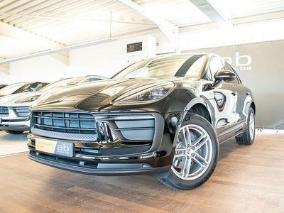 Gebraucht Porsche Macan Turbo Sport 265 PS (194 kW) 2023 Schwarz SUV