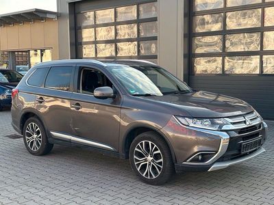 Gebraucht Mitsubishi Outlander 150 PS (110 kW) 2017 Braun SUV