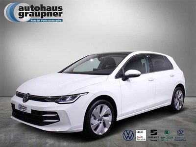 Pure white Gebraucht 2025 VW Golf Life Limousine | 22.843 € (Guter Preis)