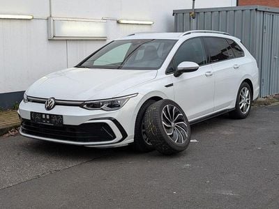 Gebraucht VW Golf VII R-line 150 PS (110 kW) 2021 Weiß Kleinwagen