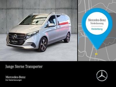 Gebraucht Mercedes V220 Style 163 PS (119 kW) 2024 Silber Van / Kleinbus