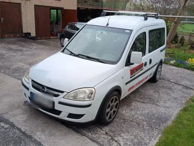 Gebraucht Opel Combo 75 PS (55 kW) 2009 Weiß Van / Kleinbus