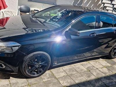 Gebraucht Mercedes A180 Urban 122 PS (89 kW) 2014 Schwarz Coupé