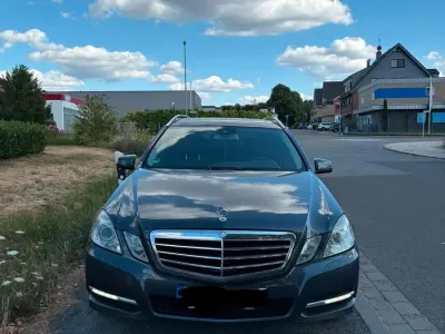 Gebraucht Mercedes E300 Avantgarde 231 PS (169 kW) 2012 Grau Kombi