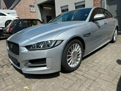 Gebraucht Jaguar XE R-Sport 163 PS (119 kW) 2017 Silber Limousine