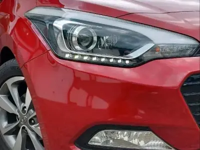 Gebraucht Hyundai i20 Passion 84 PS (61 kW) 2018 Rot Kleinwagen
