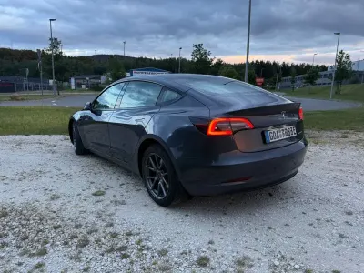 Gebraucht Tesla Model 3 366 kW (498 PS) 2022 Grau Limousine