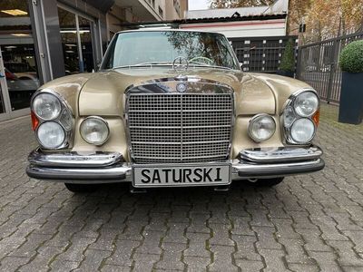 Gebraucht Mercedes 300 250 PS (183 kW) 1969 Beige Limousine