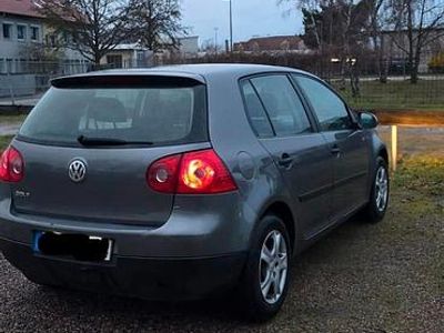 Gebraucht VW Golf IV 81 PS (59 kW) 2005 Grau Limousine