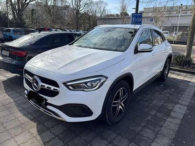 Gebraucht Mercedes GLA200 163 PS (119 kW) 2022 Weiß SUV