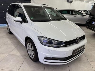 Gebraucht VW Touran Comfortline 110 PS (80 kW) 2018 Weiß Van / Kleinbus