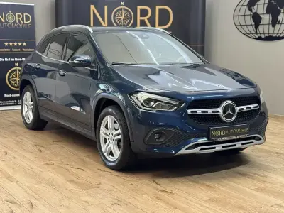 Gebraucht Mercedes GLA200 Style 150 PS (110 kW) 2020 Denimblau metallic (metallic) SUV